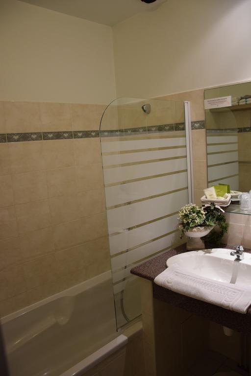 Hotel Le Petit Relais Calès Habitación foto
